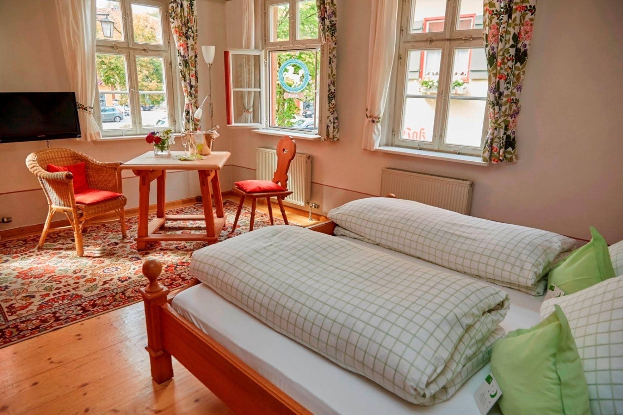 Hotel Weisses Ross 딘클스버 외부 사진
